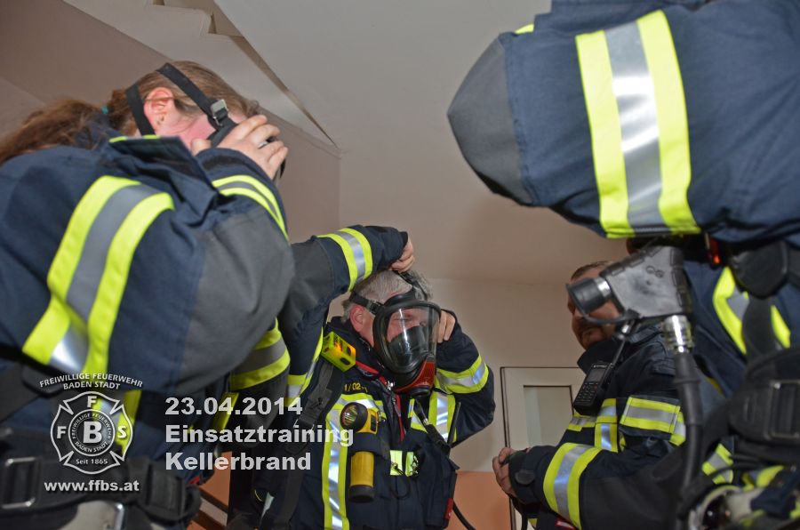 2014_04_23-einsatztraining-kellerbrand_007