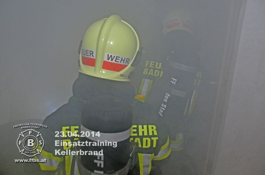 2014_04_23-einsatztraining-kellerbrand_017