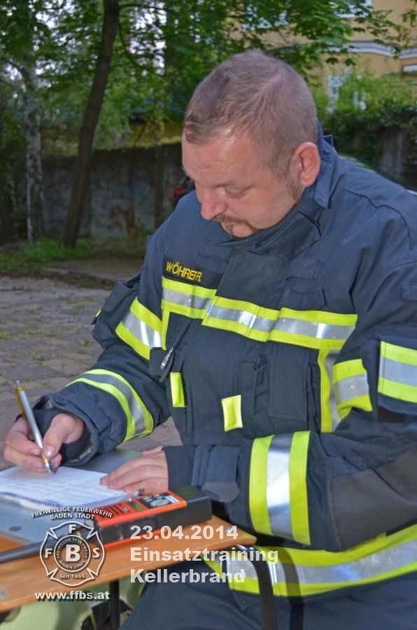 2014_04_23-einsatztraining-kellerbrand_022