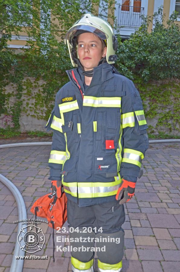 2014_04_23-einsatztraining-kellerbrand_023