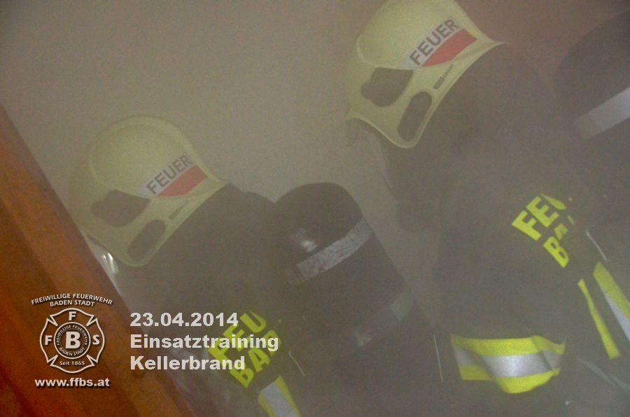 2014_04_23-einsatztraining-kellerbrand_030