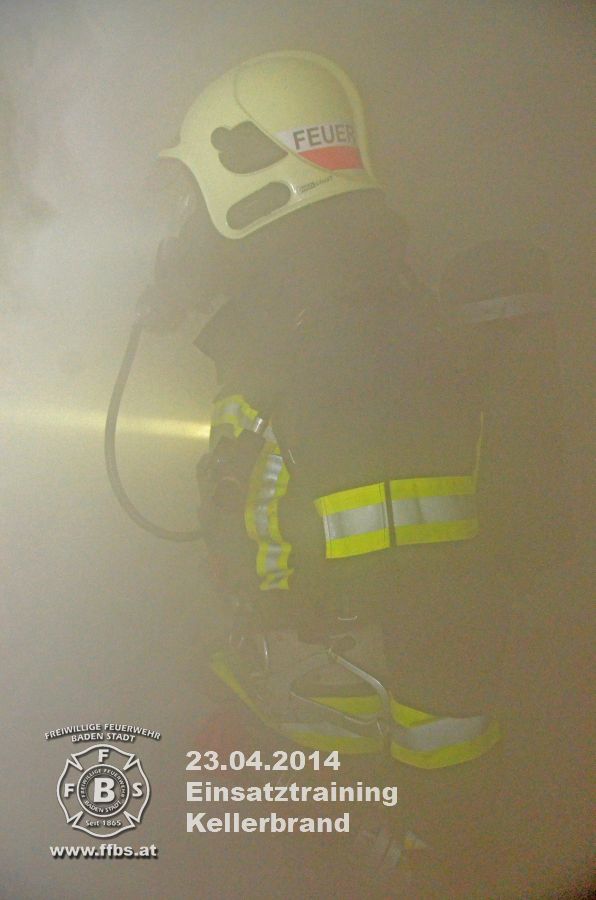 2014_04_23-einsatztraining-kellerbrand_032