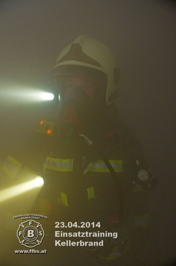 2014_04_23-einsatztraining-kellerbrand_034