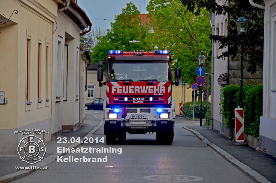 2014_04_23-einsatztraining-kellerbrand_038