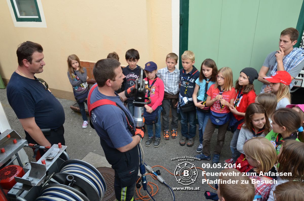 09.05.2014 - Feuerwehr zum Anfassen - Die Pfadinder zu Besuch