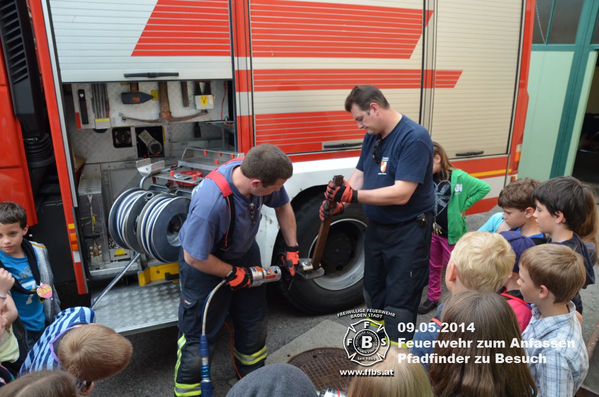 09.05.2014 - Feuerwehr zum Anfassen - Die Pfadinder zu Besuch