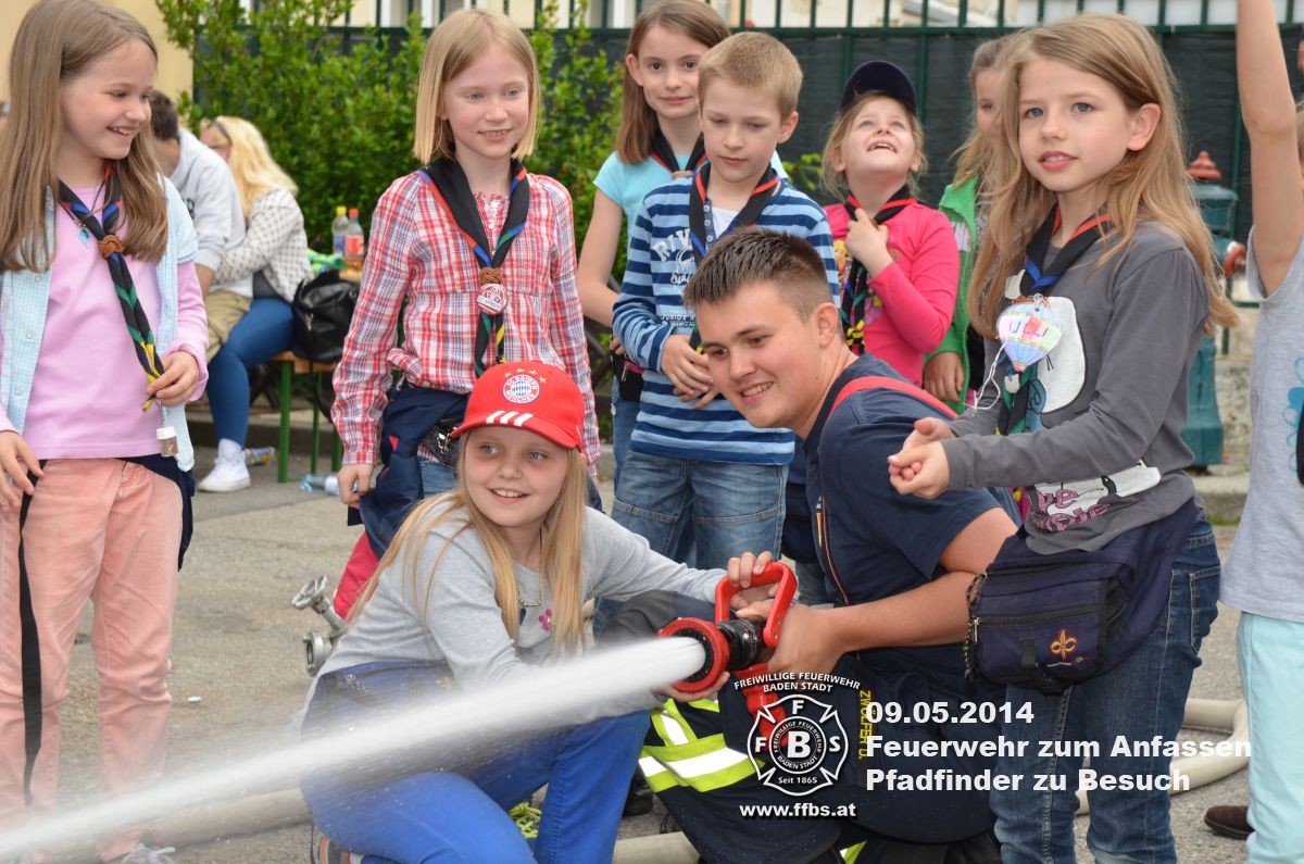 09.05.2014 - Feuerwehr zum Anfassen - Die Pfadinder zu Besuch