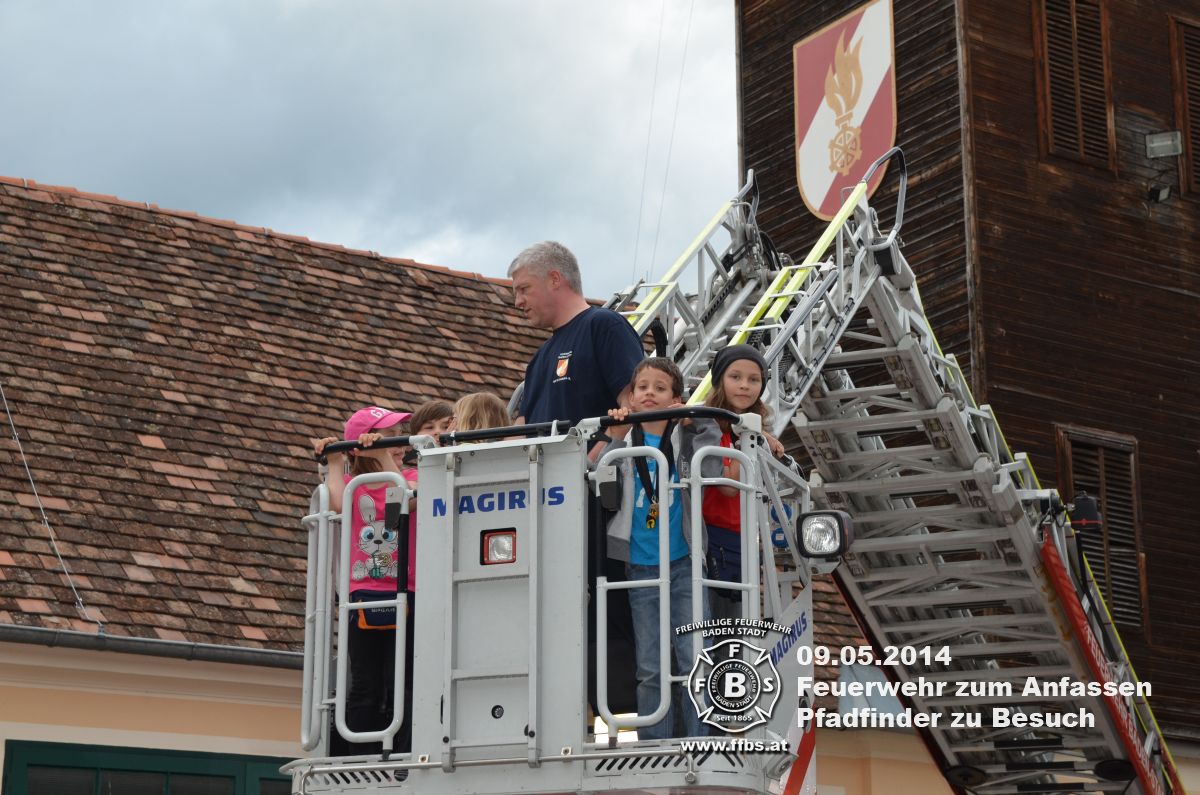 09.05.2014 - Feuerwehr zum Anfassen - Die Pfadinder zu Besuch