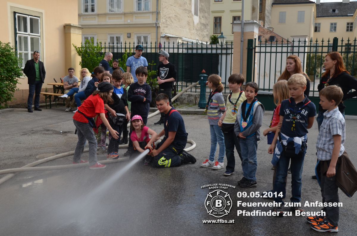 09.05.2014 - Feuerwehr zum Anfassen - Die Pfadinder zu Besuch