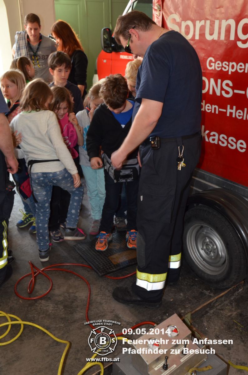 09.05.2014 - Feuerwehr zum Anfassen - Die Pfadinder zu Besuch
