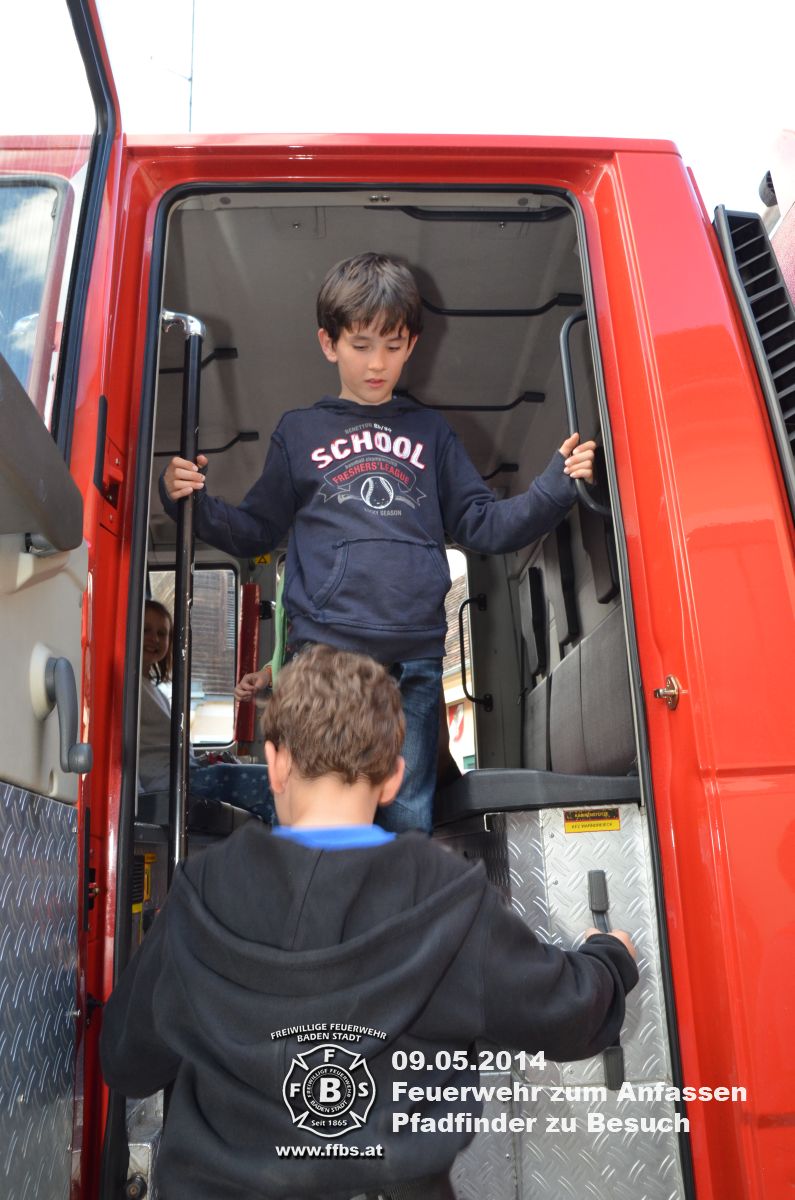 09.05.2014 - Feuerwehr zum Anfassen - Die Pfadinder zu Besuch