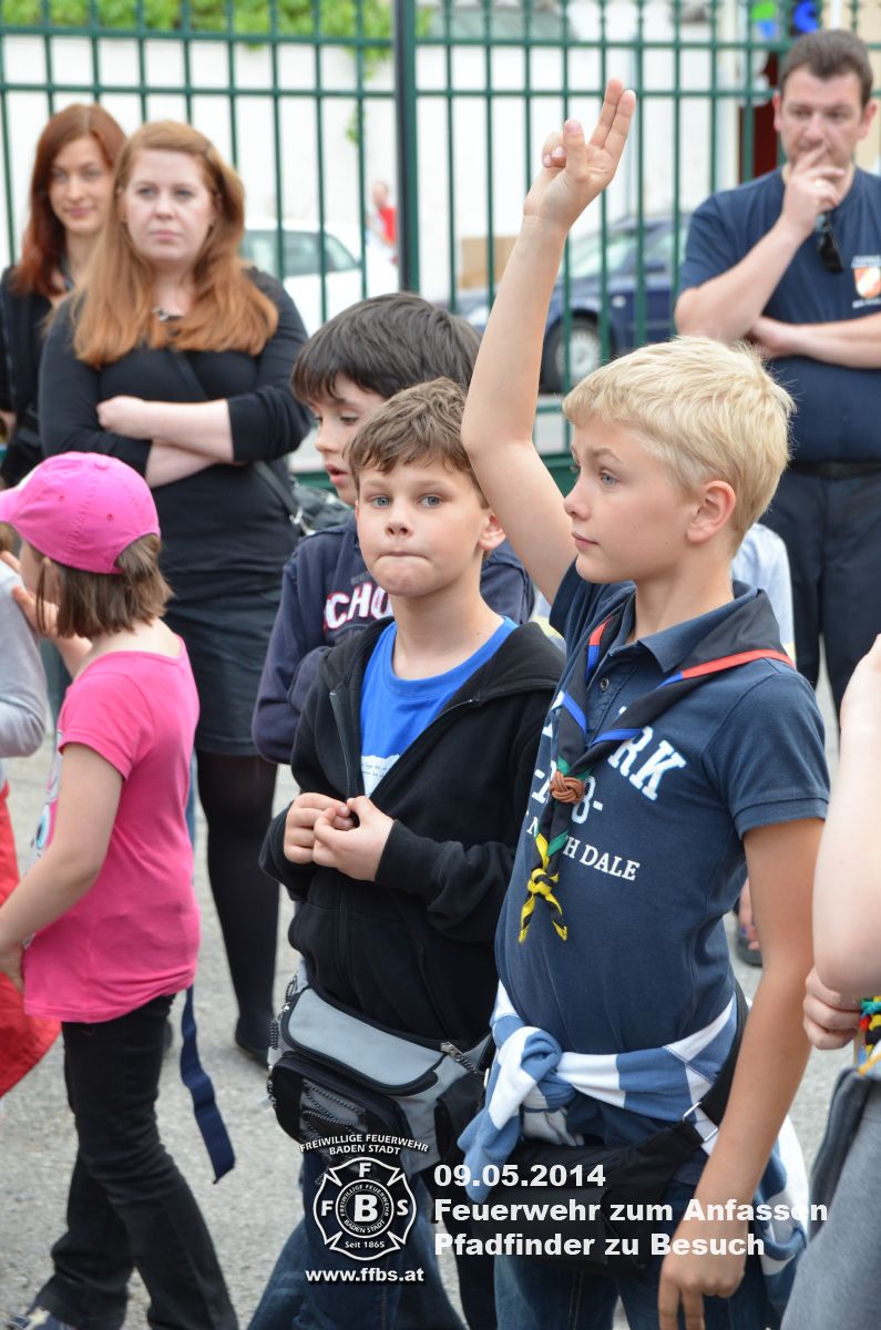 09.05.2014 - Feuerwehr zum Anfassen - Die Pfadinder zu Besuch