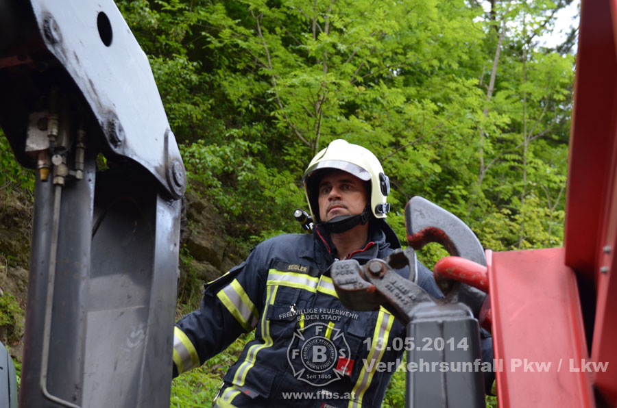 2014.05.13 - Verkehrsunfall Pkw / Lkw