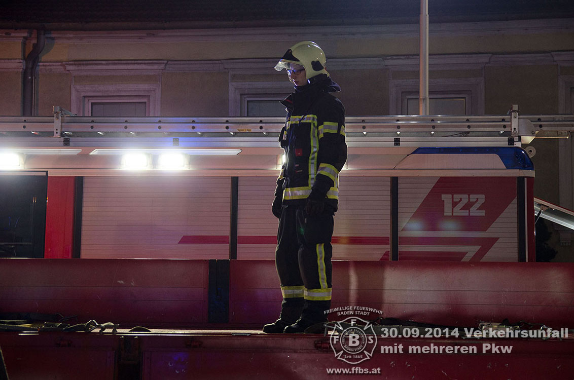 2014-09-30_vu_mit_mehreren_pkw_039
