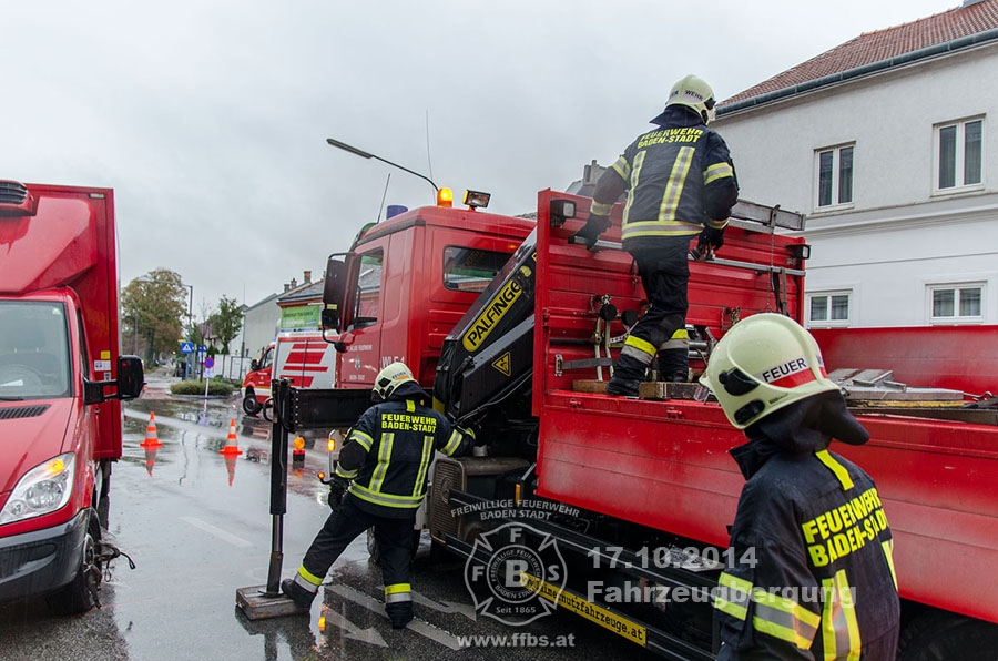 20141017 TE Fzg. Bergung Baden  © www.ffbs.at