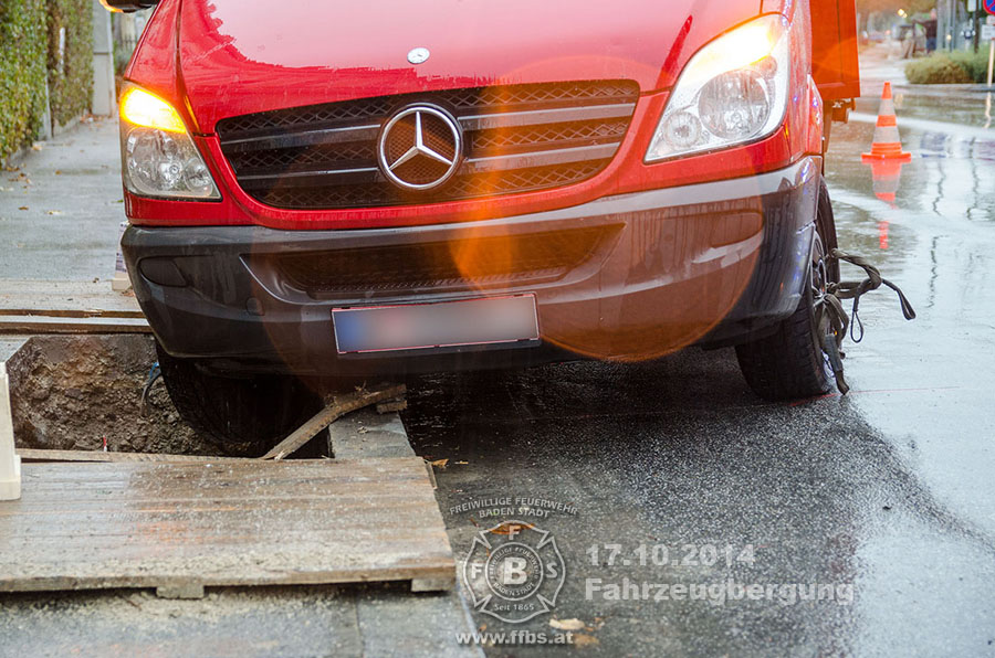 20141017 TE Fzg. Bergung Baden  © www.ffbs.at