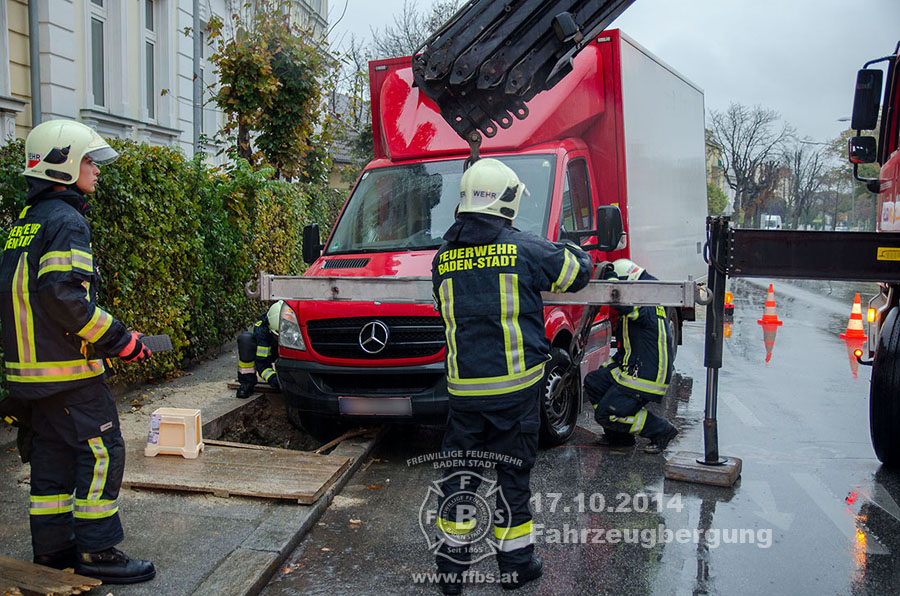 20141017 TE Fzg. Bergung Baden  © www.ffbs.at