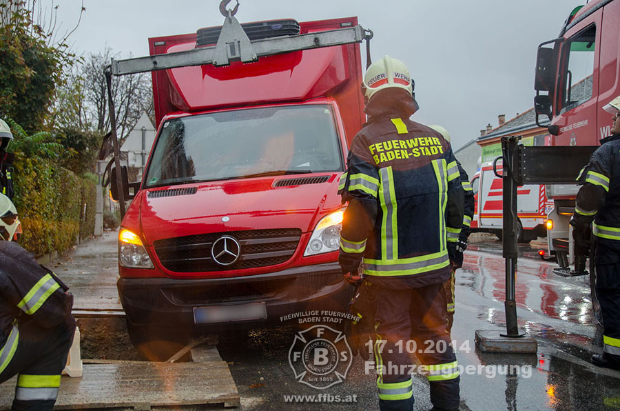 20141017 TE Fzg. Bergung Baden  © www.ffbs.at
