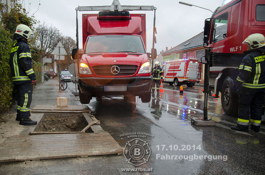 20141017 TE Fzg. Bergung Baden  © www.ffbs.at