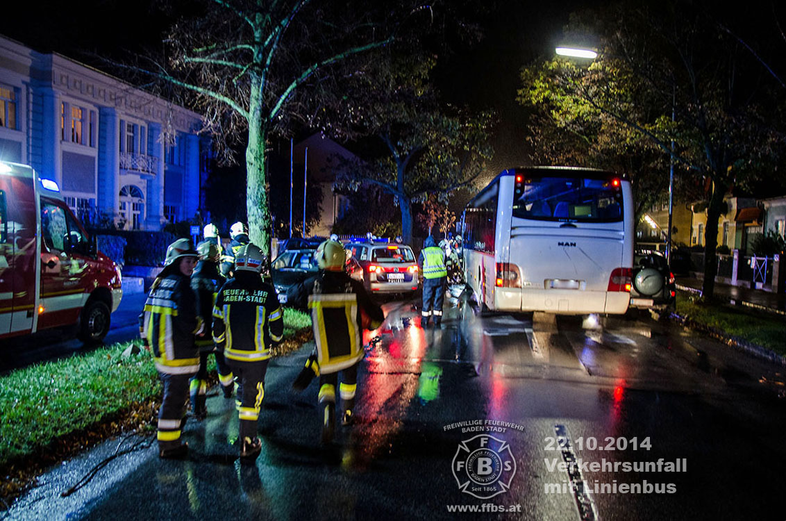 2014-10-22_verkehrsunfall_mit_linienbus_001