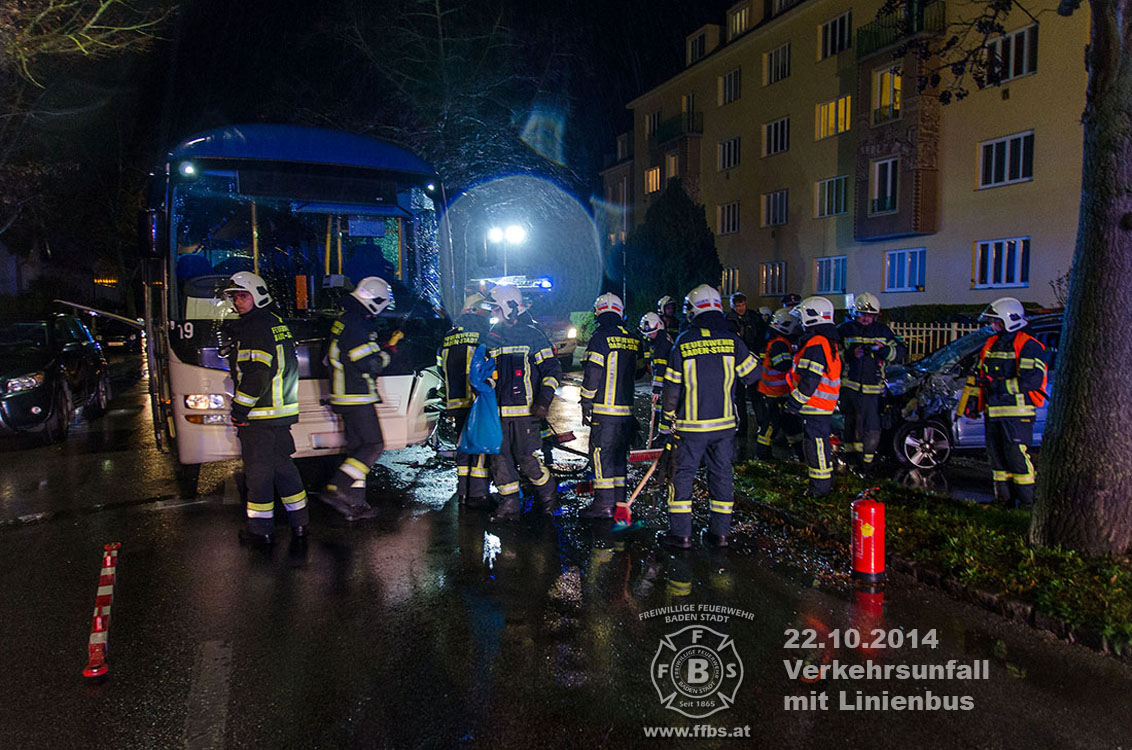 2014-10-22_verkehrsunfall_mit_linienbus_002
