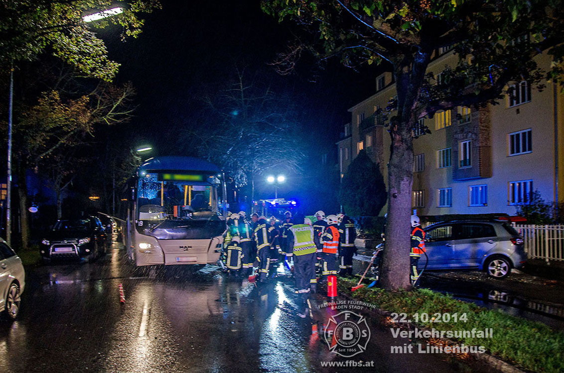 2014-10-22_verkehrsunfall_mit_linienbus_005