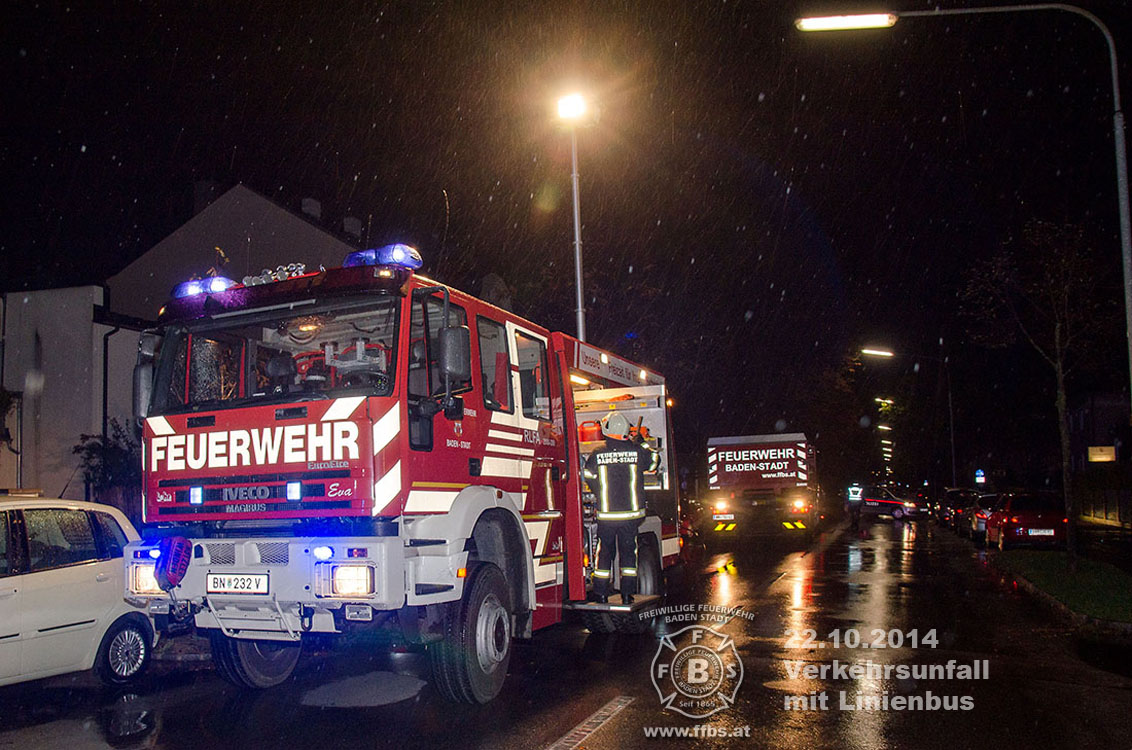 2014-10-22_verkehrsunfall_mit_linienbus_030