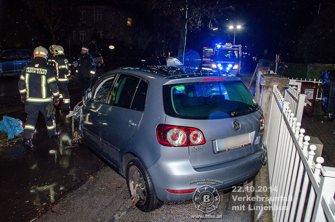 2014-10-22_verkehrsunfall_mit_linienbus_044