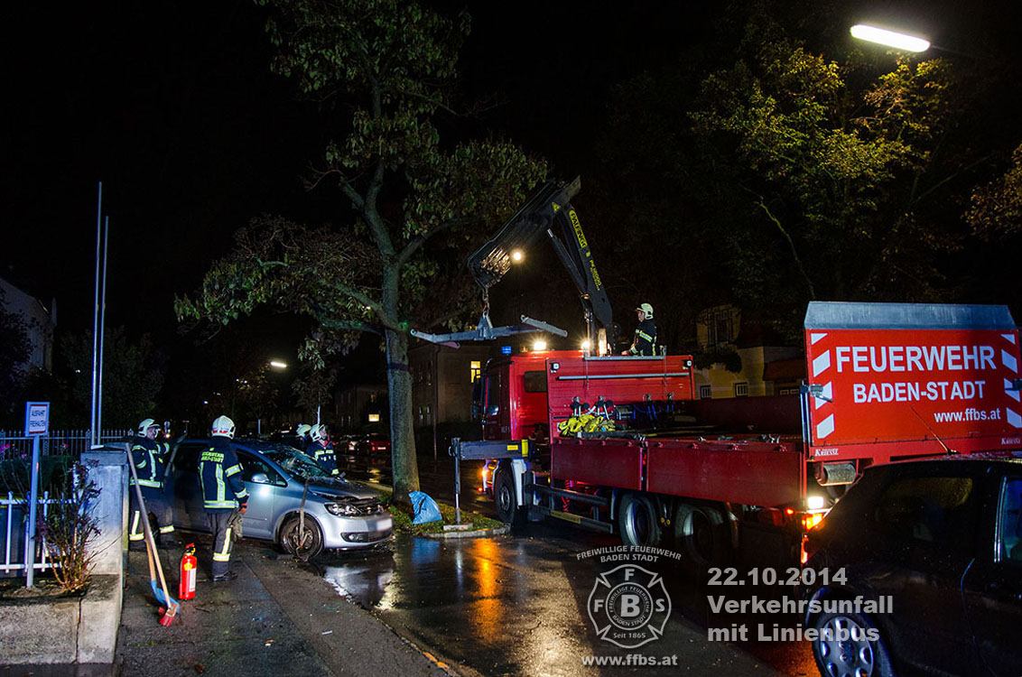 2014-10-22_verkehrsunfall_mit_linienbus_050