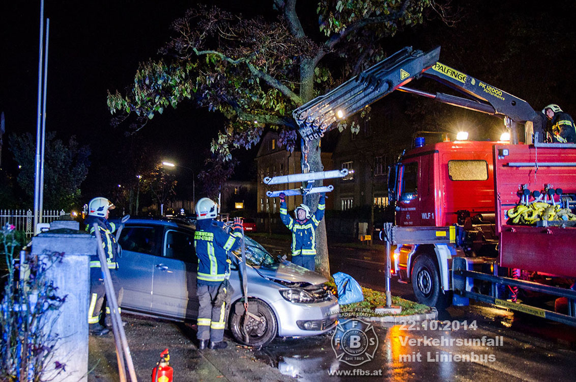 2014-10-22_verkehrsunfall_mit_linienbus_052