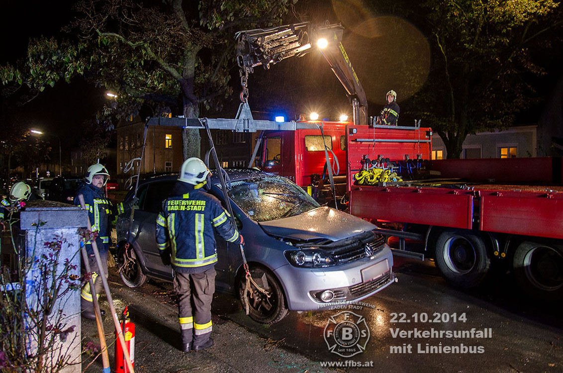2014-10-22_verkehrsunfall_mit_linienbus_065