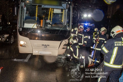 2014-10-22_verkehrsunfall_mit_linienbus_010