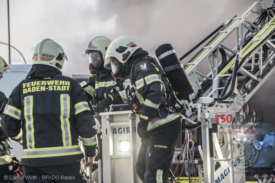22.08.2015 - Brand Gewerbebetrieb am Haidhof