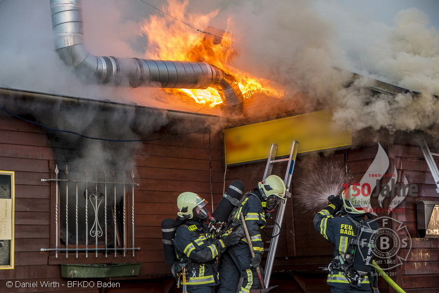 22.08.2015 - Brand Gewerbebetrieb am Haidhof