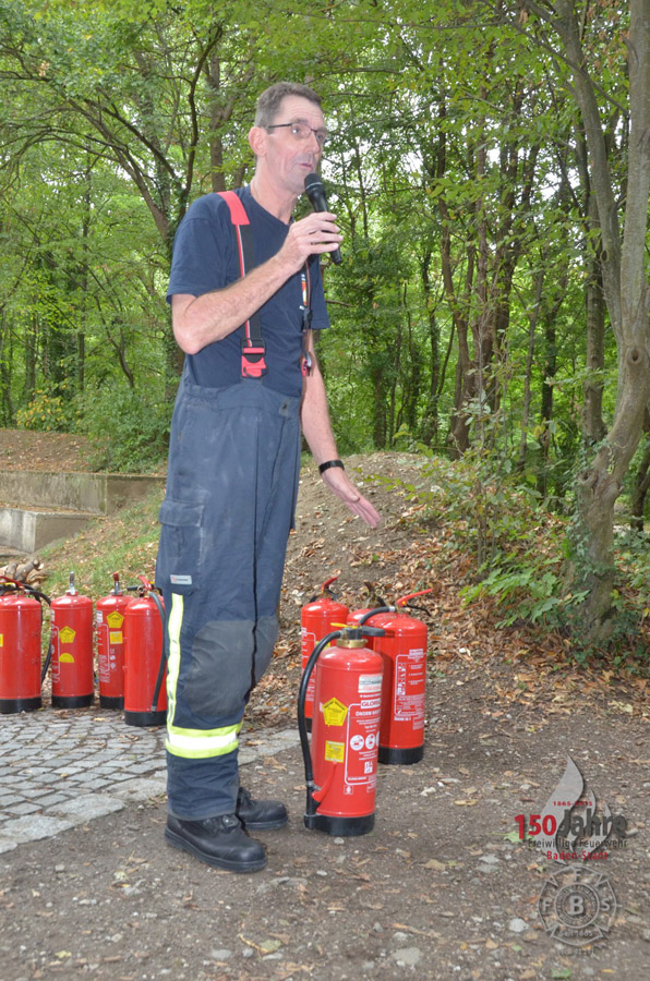 2015.09.03 - Richtiger Umgang mit tragbaren Feuerlöschern