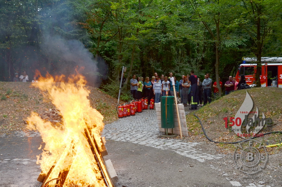2015.09.03 - Richtiger Umgang mit tragbaren Feuerlöschern