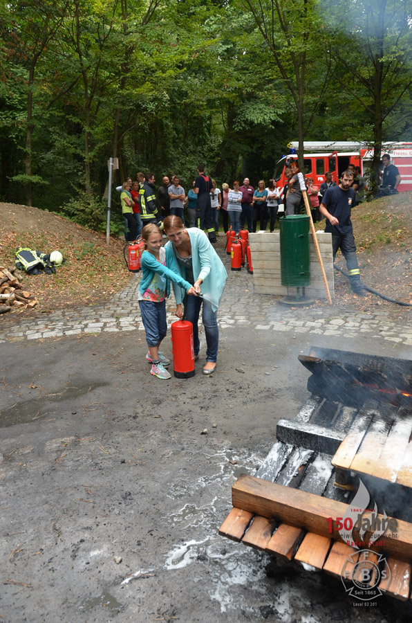2015.09.03 - Richtiger Umgang mit tragbaren Feuerlöschern