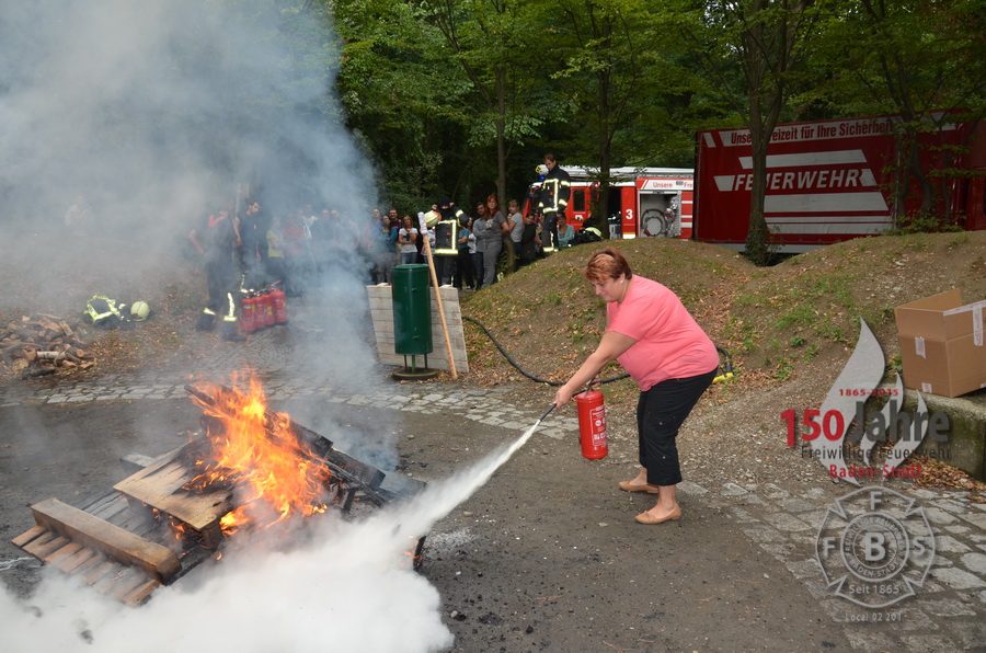 2015.09.03 - Richtiger Umgang mit tragbaren Feuerlöschern