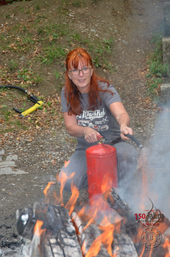 2015.09.03 - Richtiger Umgang mit tragbaren Feuerlöschern
