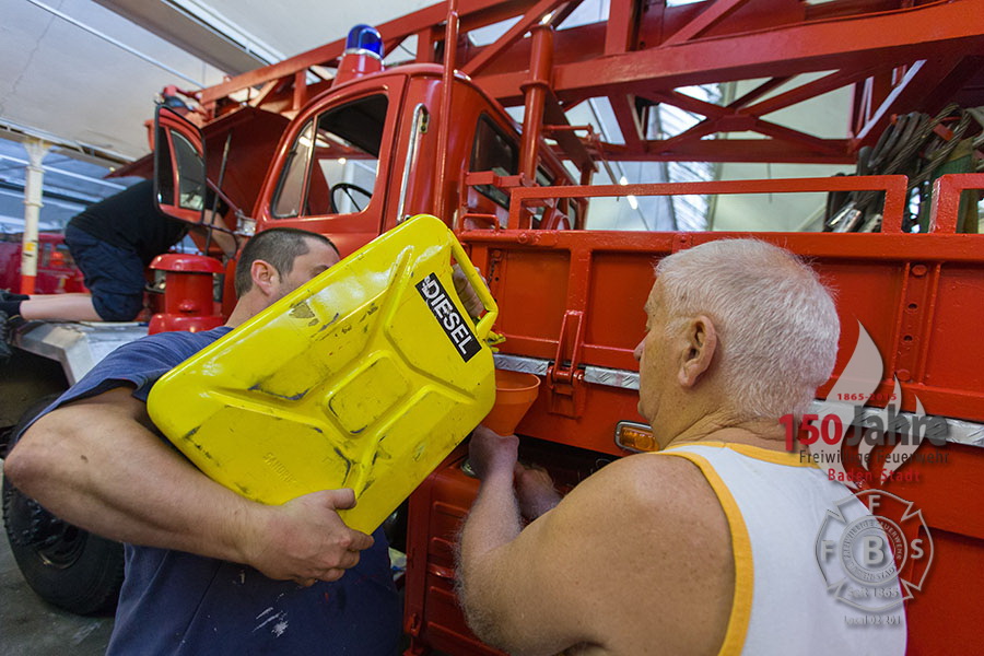 Kranwagen KW16 Bei der Restaurierung