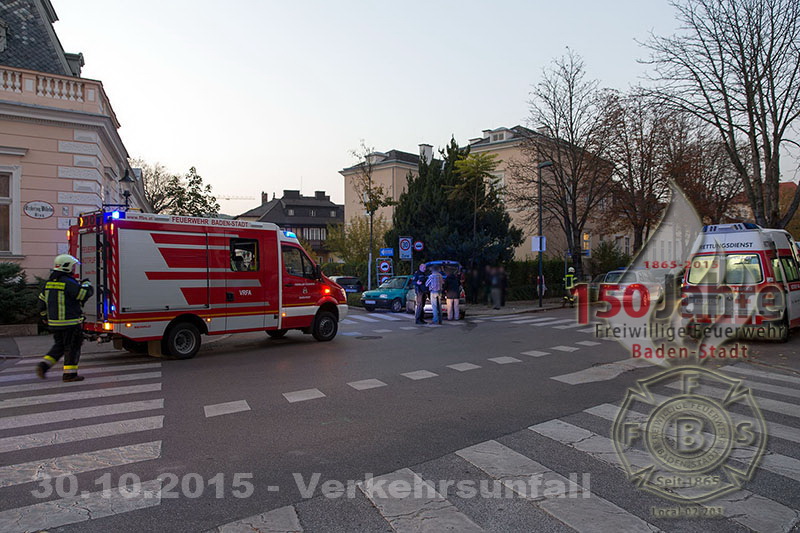2015.10.30- Verkehrsunfall -  Erzh. Wilhelm Ring x Mühlgasse Baden - www.ffbs.at
