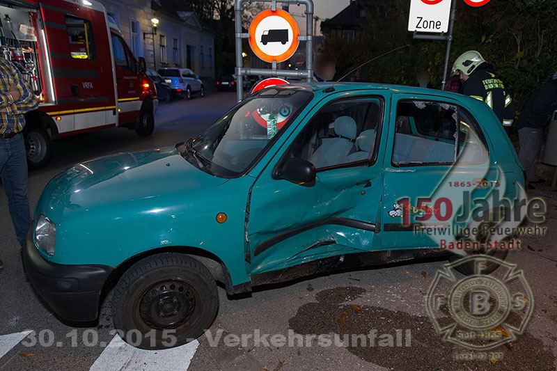 2015.10.30- Verkehrsunfall -  Erzh. Wilhelm Ring x Mühlgasse Baden - www.ffbs.at