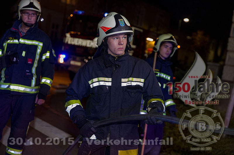 2015.10.30- Verkehrsunfall -  Erzh. Wilhelm Ring x Mühlgasse Baden - www.ffbs.at