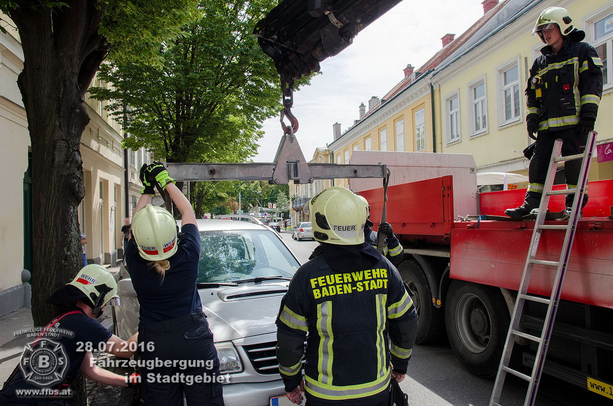 20160728 Fahrzeugbergung Baden Kaiser Franz Josef Ring