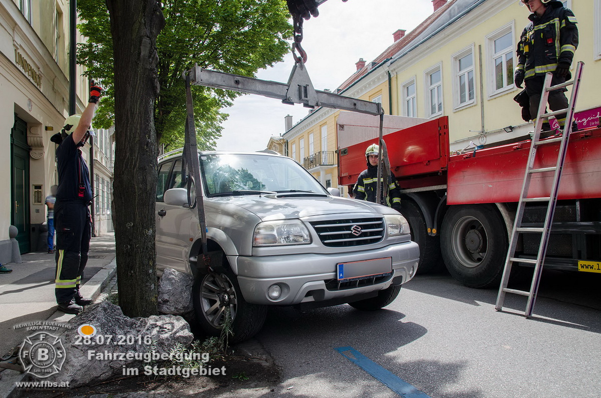 20160728 Fahrzeugbergung Baden Kaiser Franz Josef Ring