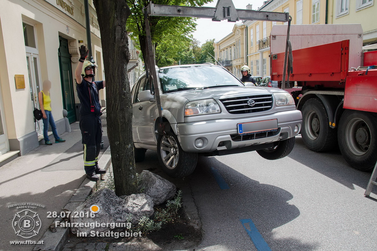 20160728 Fahrzeugbergung Baden Kaiser Franz Josef Ring