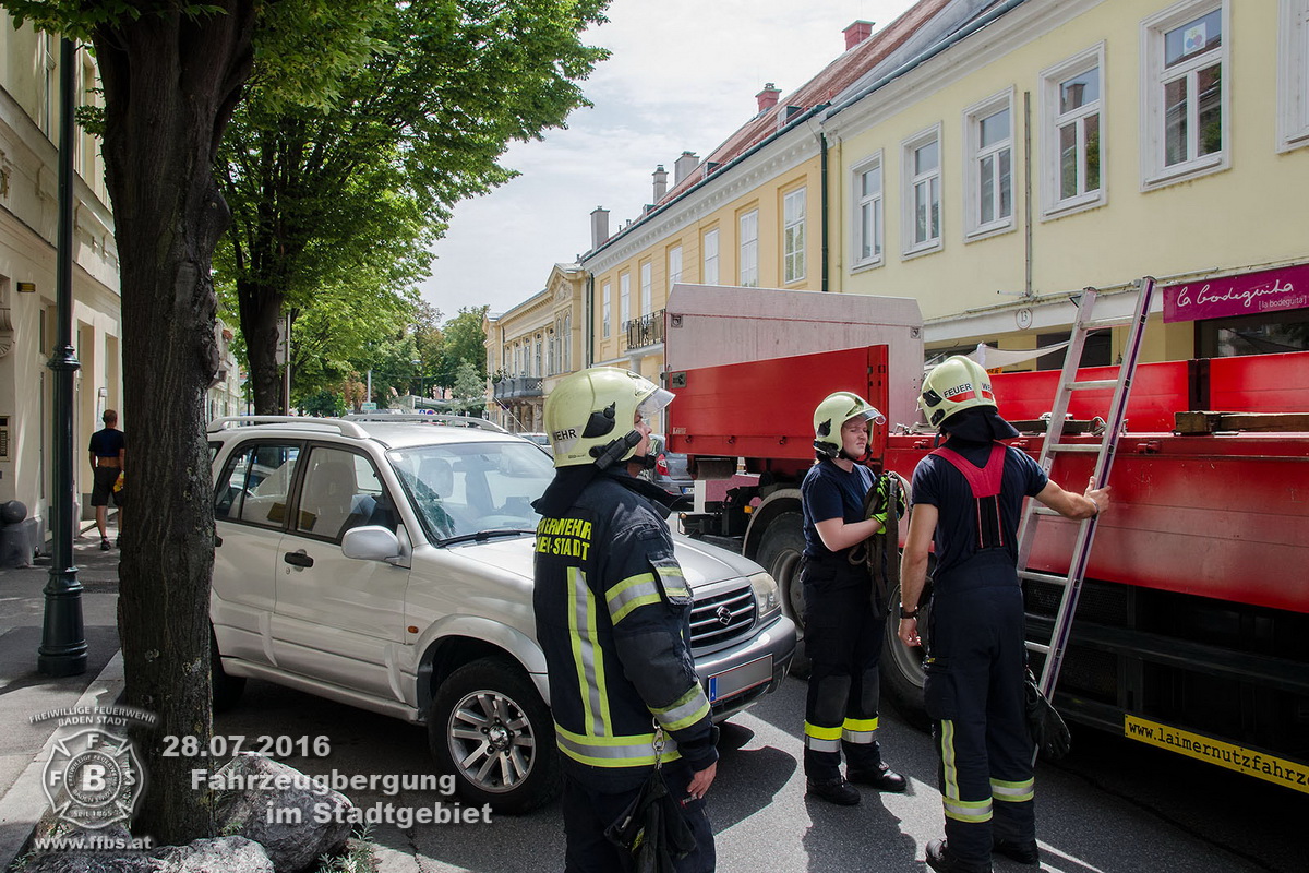 20160728 Fahrzeugbergung Baden Kaiser Franz Josef Ring
