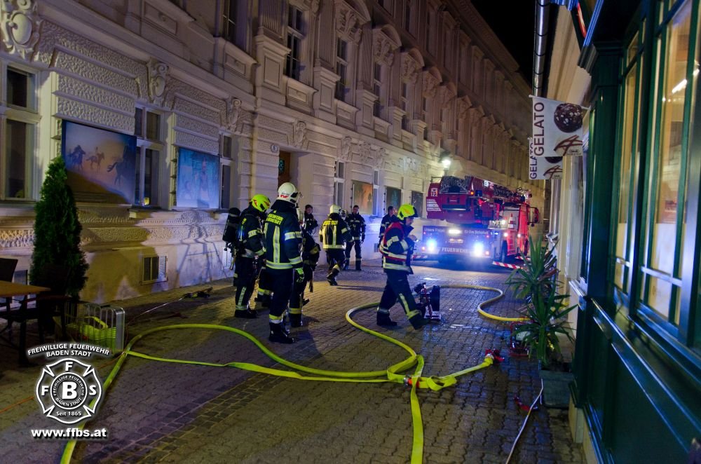 20180831 Geschäftslokalbrand Baden Fußgängerzone Foto: Christoph Hinterberger FF Baden-Stadt