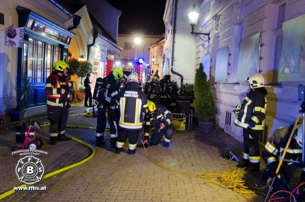 20180831 Geschäftslokalbrand Baden Fußgängerzone Foto: Christoph Hinterberger FF Baden-Stadt