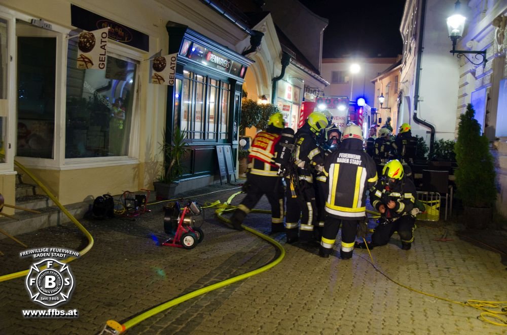 20180831 Geschäftslokalbrand Baden Fußgängerzone Foto: Christoph Hinterberger FF Baden-Stadt